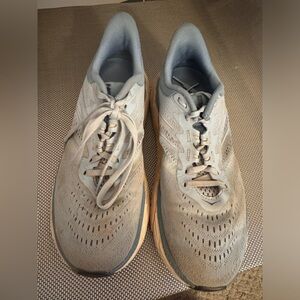 Hoka Women’s Arahi 5 Size 8.5